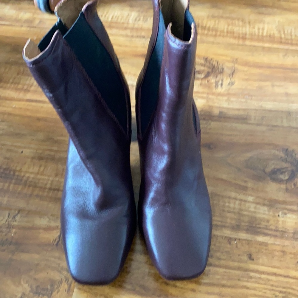 Hm leather bootie